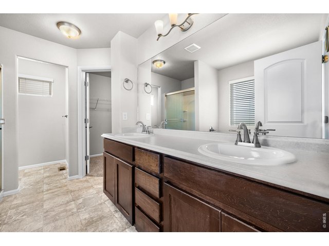 Property Photo 23 long double sink