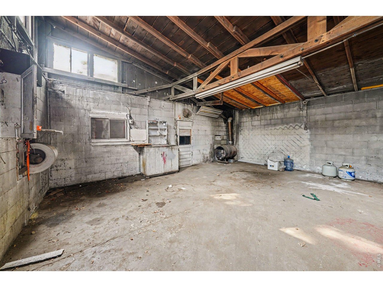 Property Photo 23 Garage /shop