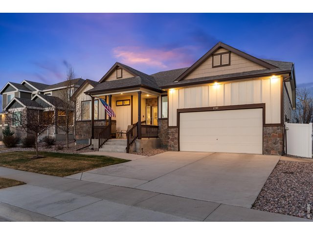 Property Photo 5 Evening shot