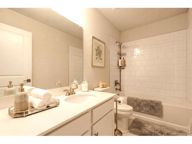 Property Photo 16 Second Bathroom Upstairs