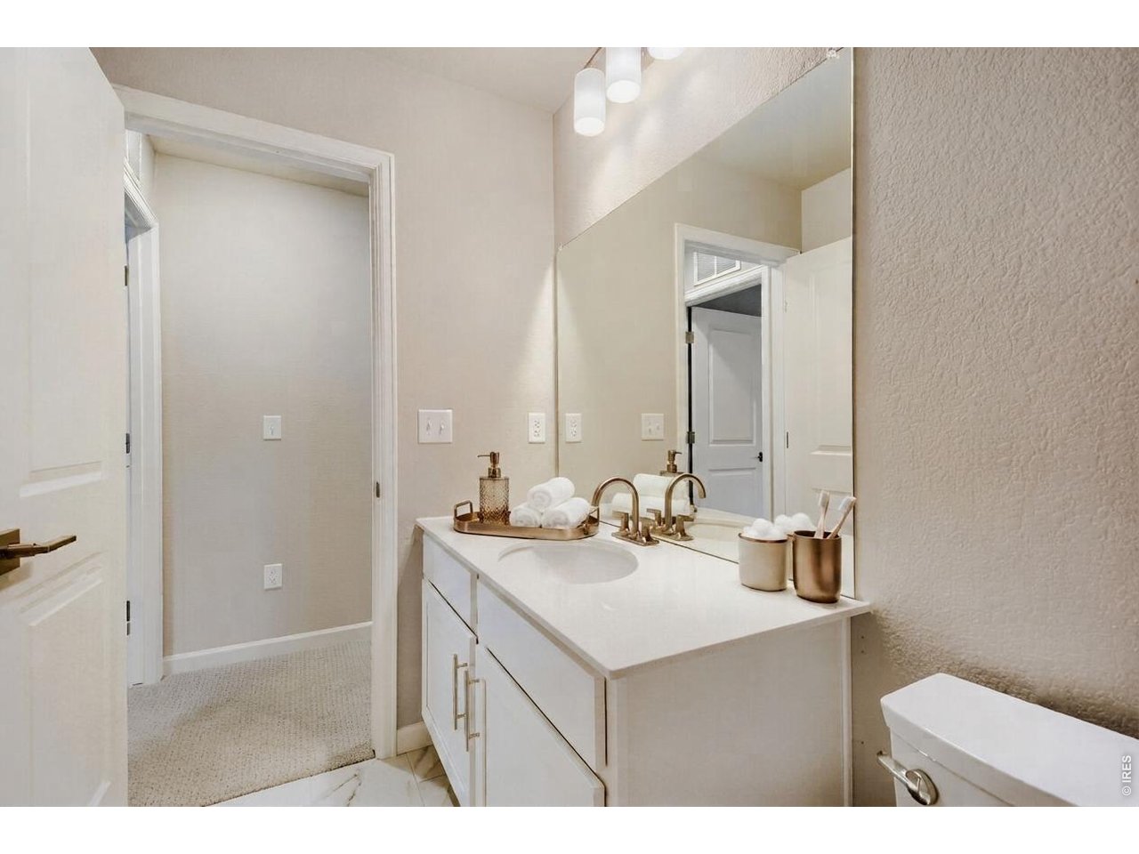 Property Photo 15 Second Bathroom Upstairs