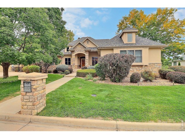 Property Photo 1 Exquisite, Luxurious Home in the Lovely Pine Ridge Estates Subdivision