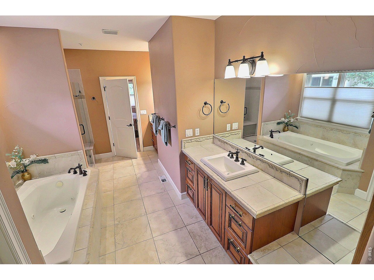 Property Photo 22 Primary Bathroom