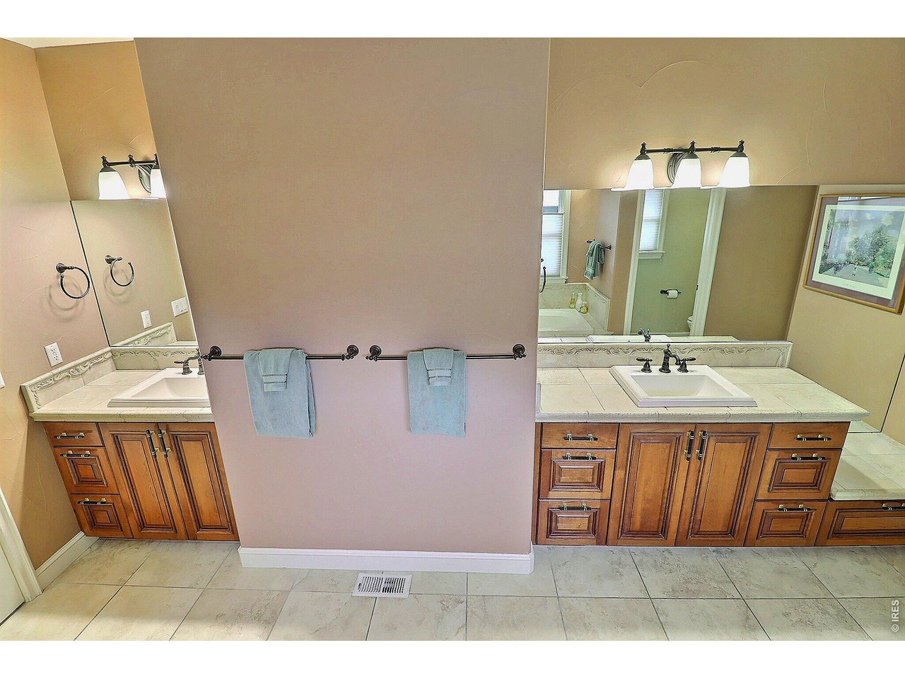 Property Photo 23 Primary Bathroom