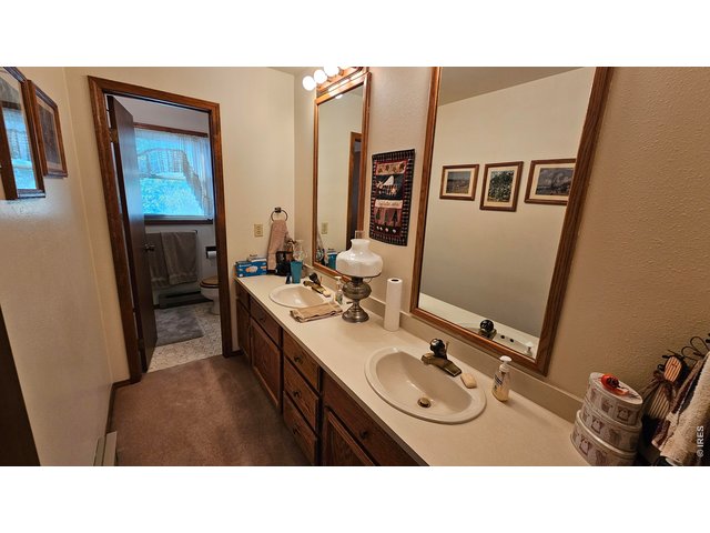 Property Photo 17 Upper 3/4 bathroom