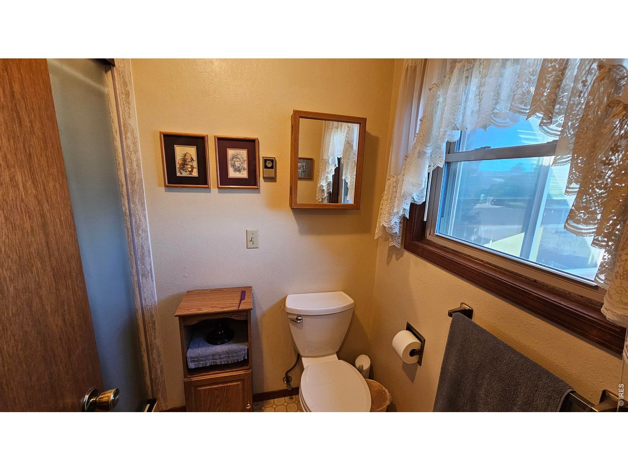 Property Photo 23 Primary 3/4 bathroom