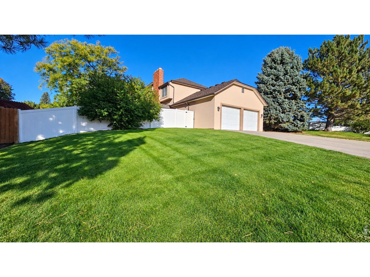 Property Photo 34 Mature landscaping