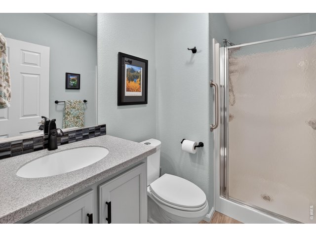Property Photo 17 Guest Bathroom