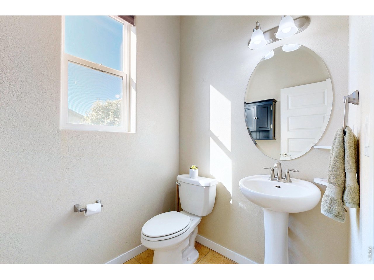 Property Photo 17 Main level half bath