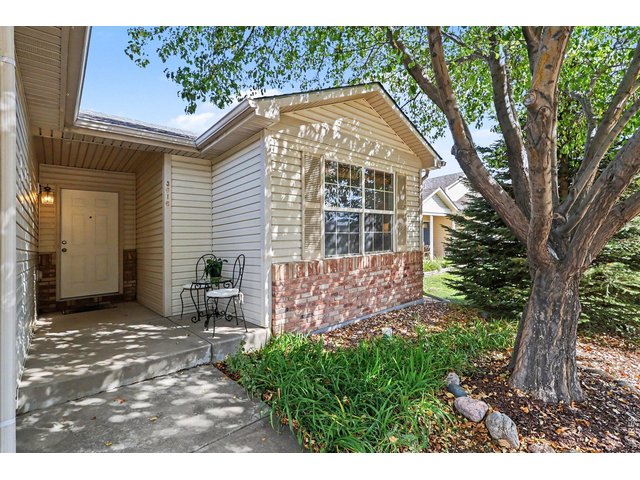 Property Photo 2 Cozy covered front porch