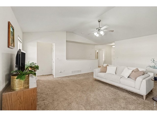Property Photo 3 Large living room