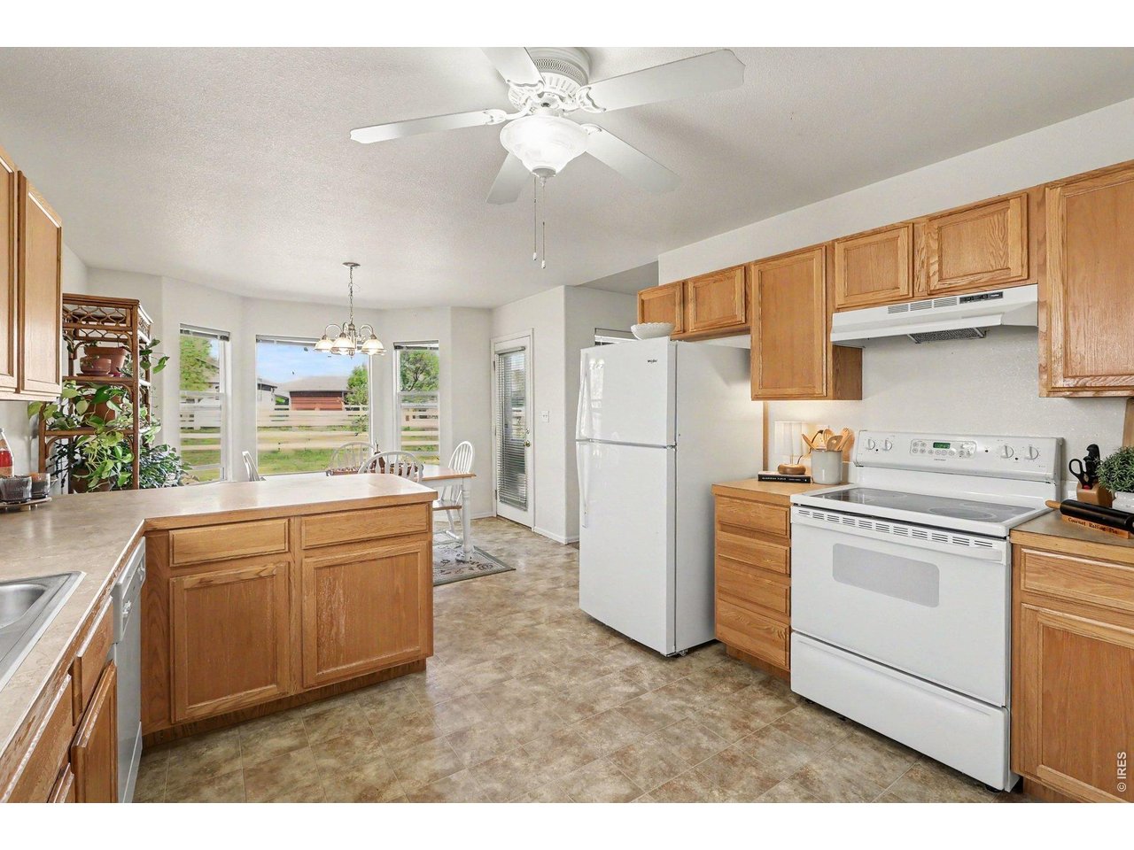 Property Photo 10 Lots of cabinets