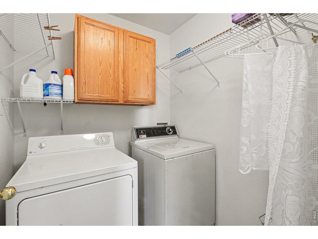 Property Photo 20 Main level laundry