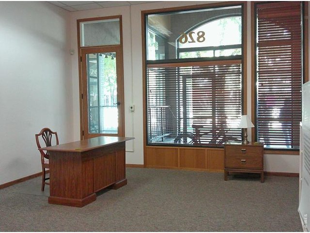 Property Photo 6 MAIN FLOOR