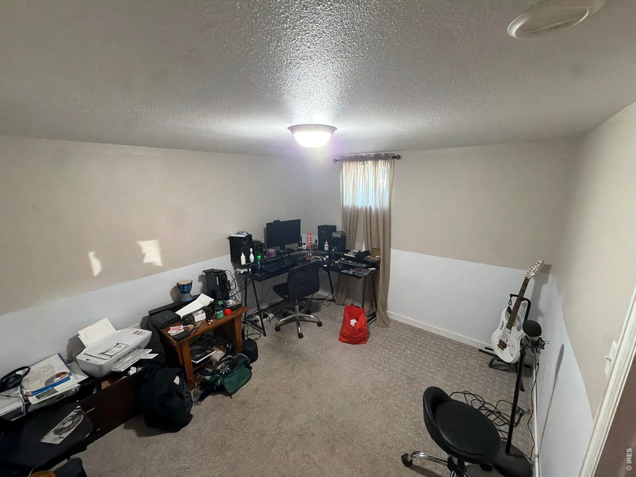 Property Photo 32 Basement bedroom