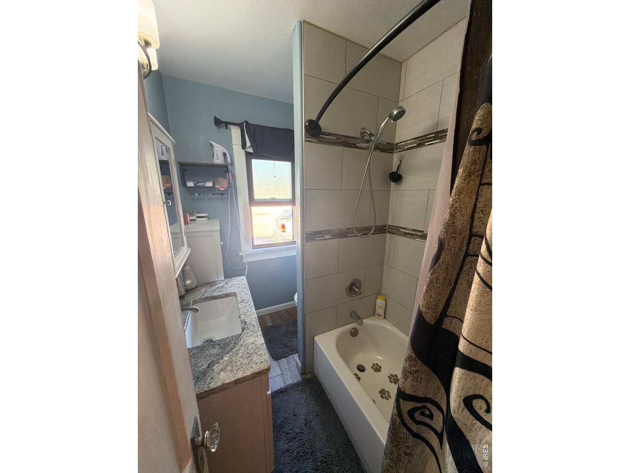 Property Photo 15 Upstairs full bath