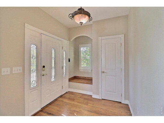 Property Photo 5 Lovely Entryway is Warm and Inviting