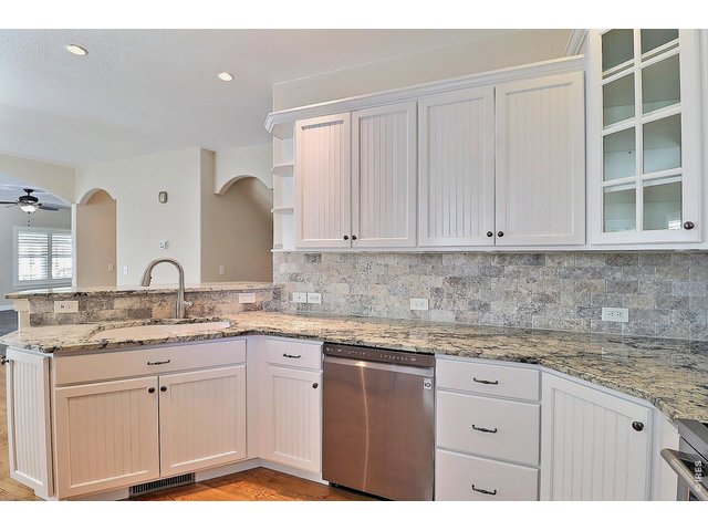 Property Photo 13 Lovely Granite Countertops and Backsplash