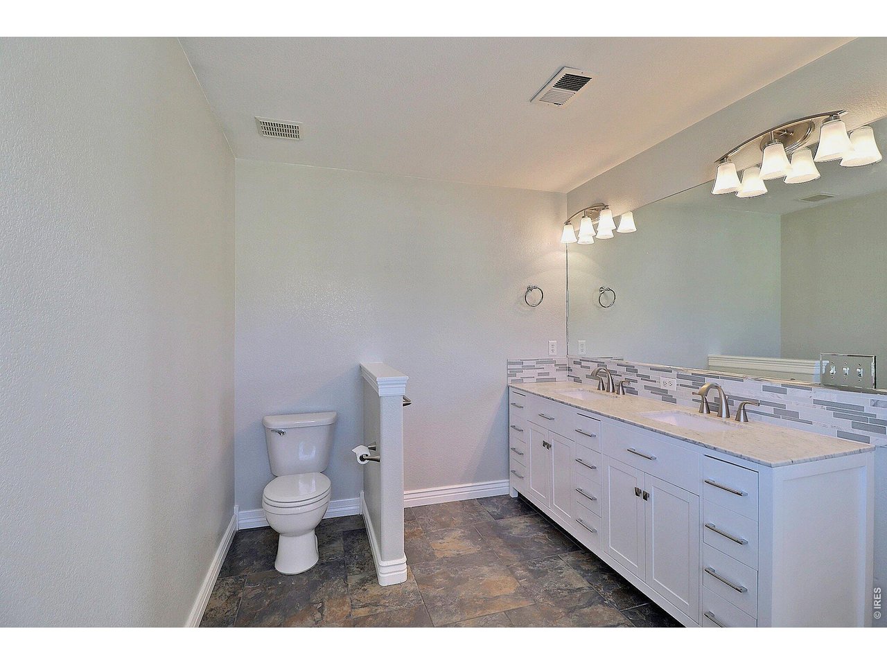 Property Photo 26 5-Piece Primary Bathroom