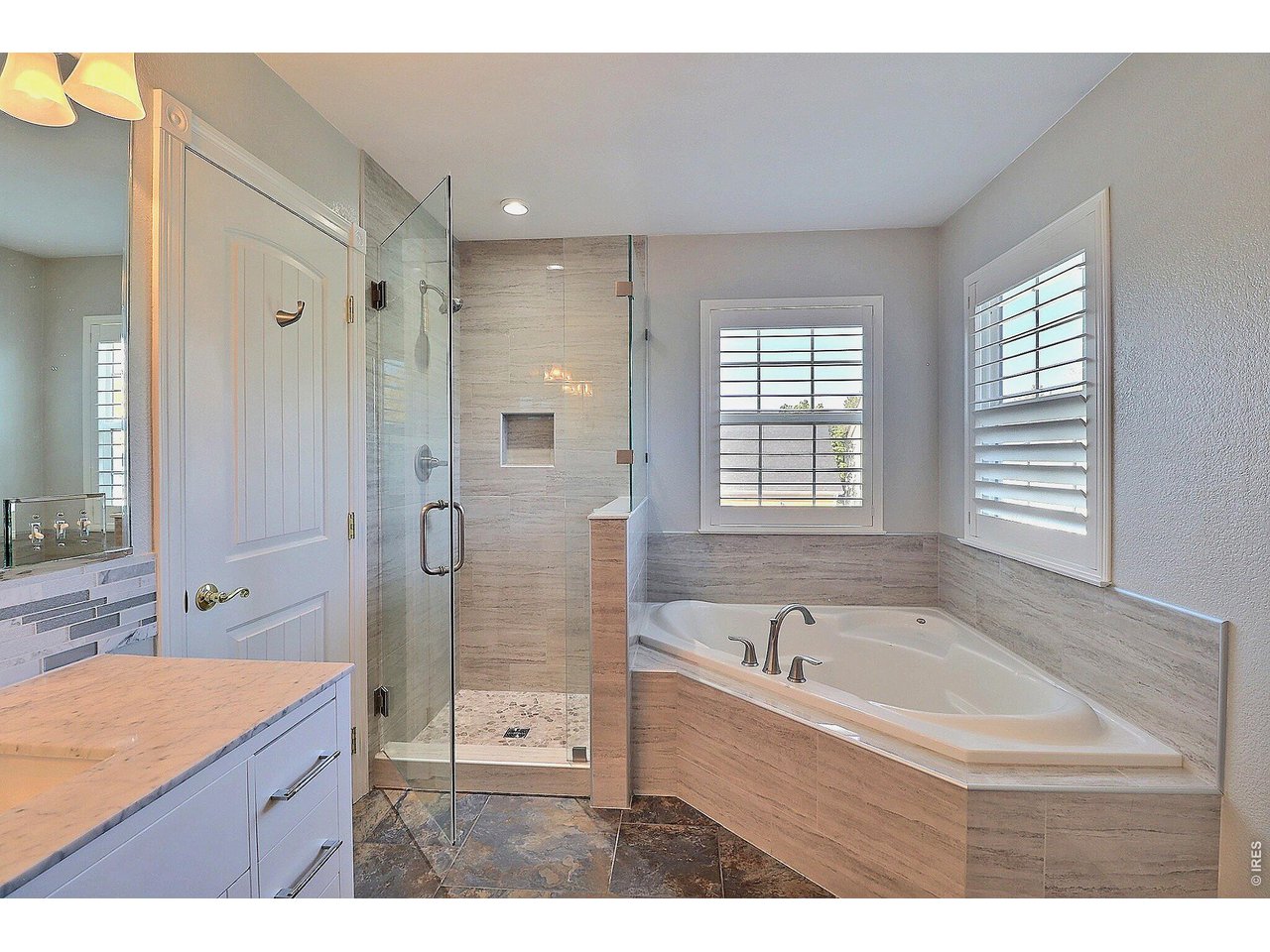 Property Photo 27 5-Piece Primary Bathroom