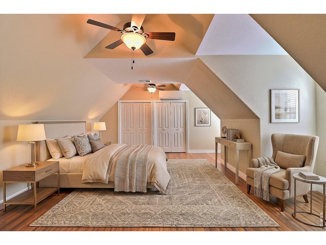 Property Photo 29 Upstairs Bedroom 2-Staged