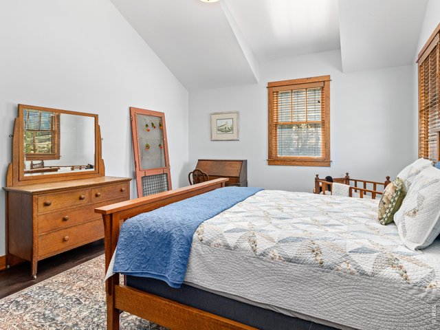 Property Photo 31 Third bedroom