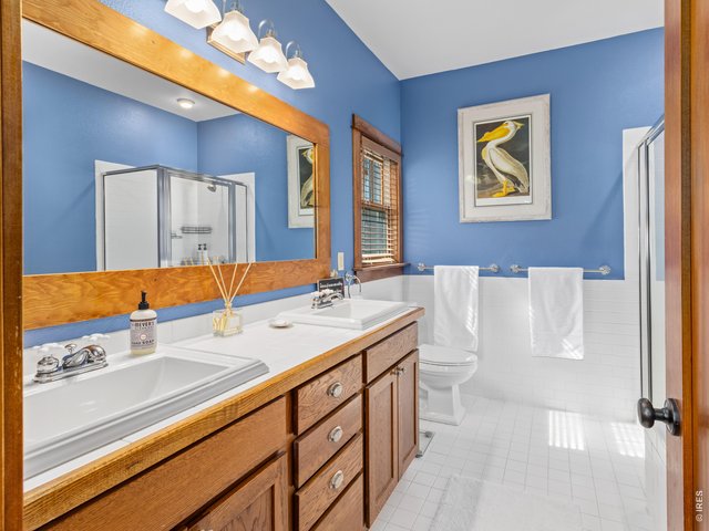 Property Photo 26 Primary bath