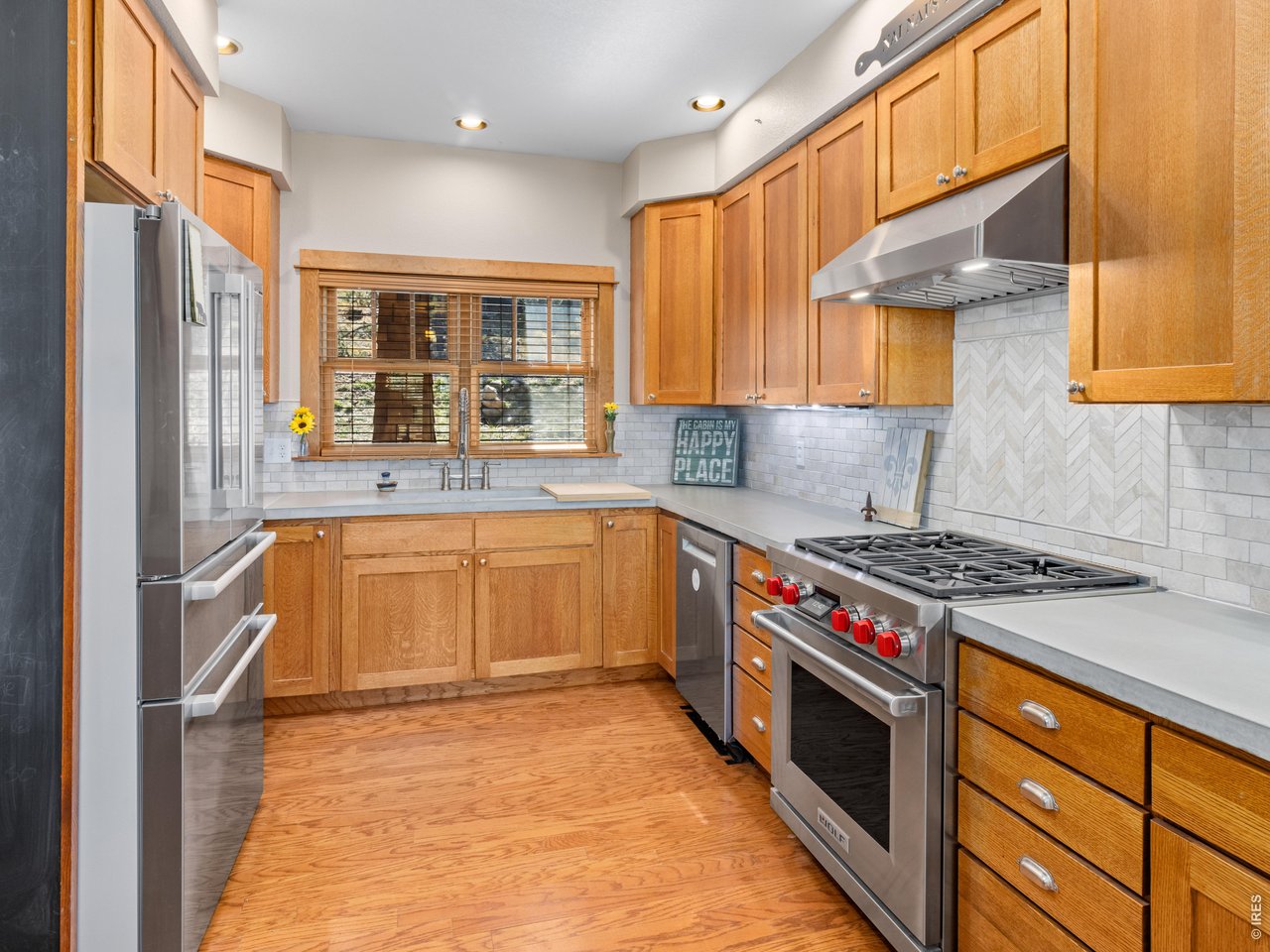 Property Photo 6 Kitchen