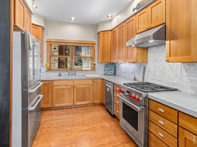Property Photo 6 Kitchen