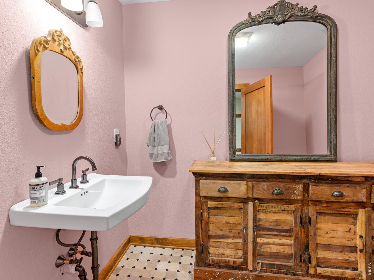 Property Photo 33 Basement half bath