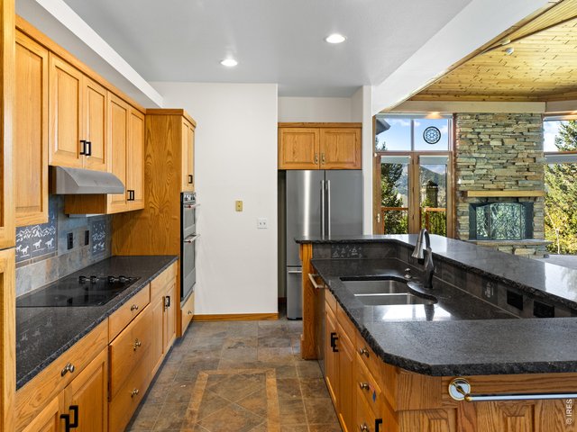 Property Photo 18 Kitchen