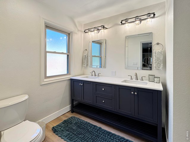 Property Photo 20 Primary Bathroom