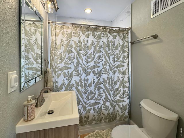 Property Photo 24 Main Bathroom