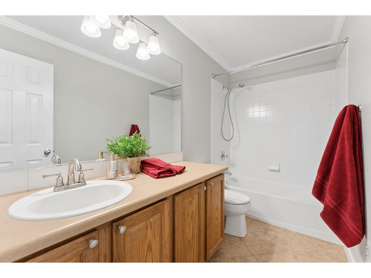 Property Photo 20 Upper Level Guest Bathroom