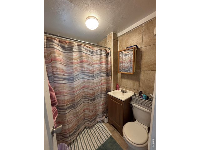 Property Photo 6 Bathroom