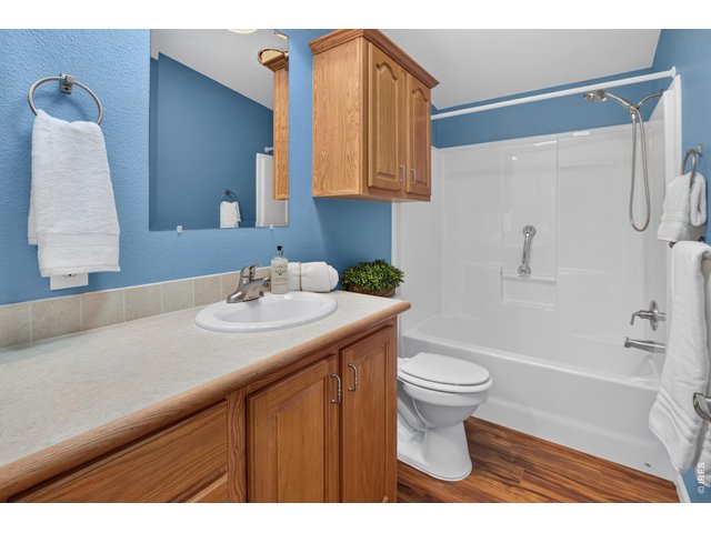 Property Photo 22 Full second bath