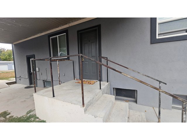 Property Photo 5 Side entries for units B & C