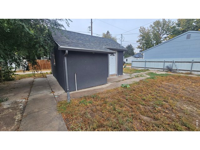 Property Photo 10 Unit D