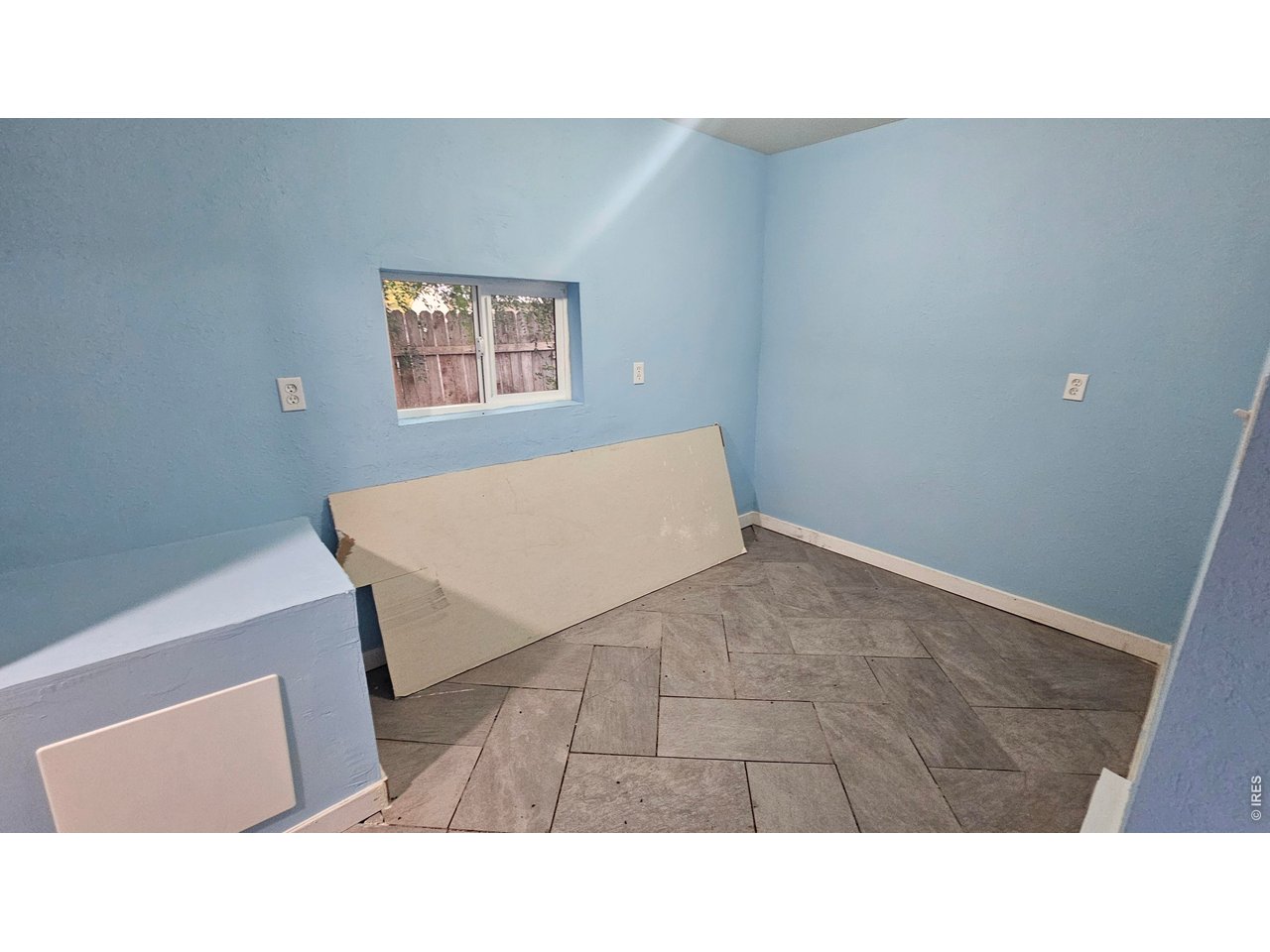 Property Photo 14 Unit D