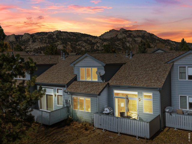 Property Photo 1 Like new condo in Estes Park