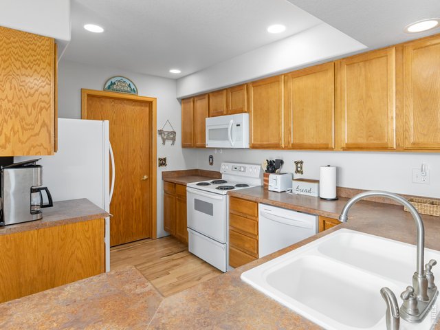Property Photo 15 