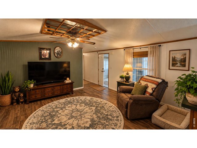 Property Photo 6 Virtually Staged - Livingroom