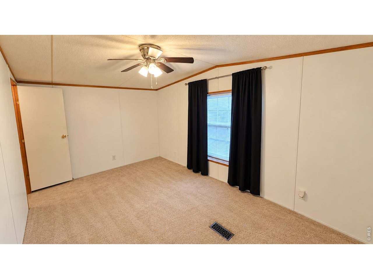 Property Photo 15 Bedroom 3