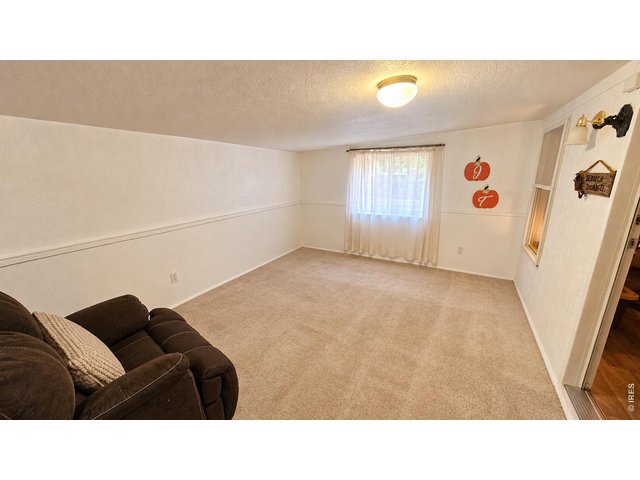 Property Photo 5 Entry view 2