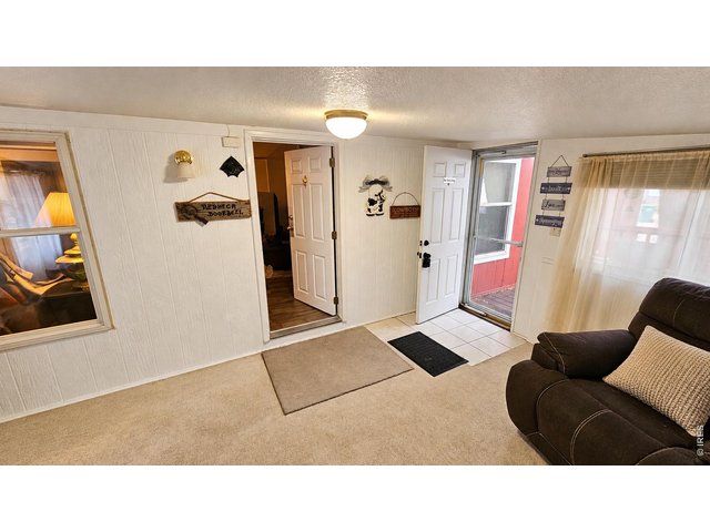 Property Photo 4 Entry room