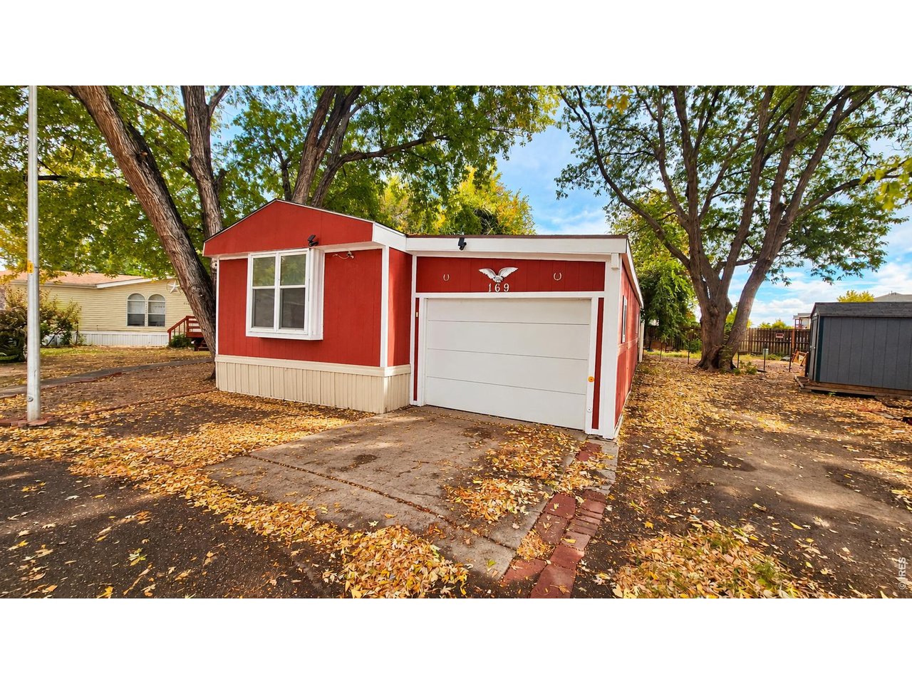 Property Photo 21 Front view from street