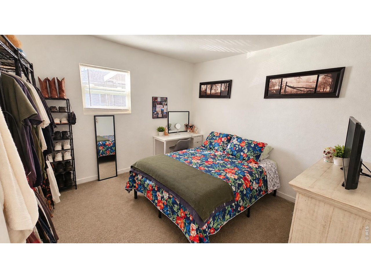 Property Photo 28 Unit B Bedroom 1