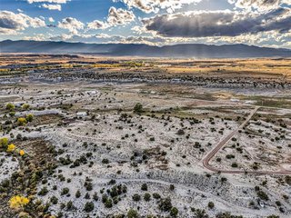 380 13th St Penrose, CO 81240