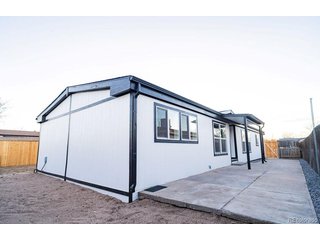 118 Yakima St Lochbuie, CO 80603