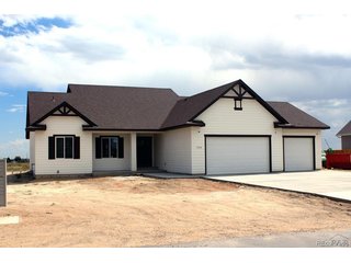 866 E Snyder Dr Pueblo, CO 81007